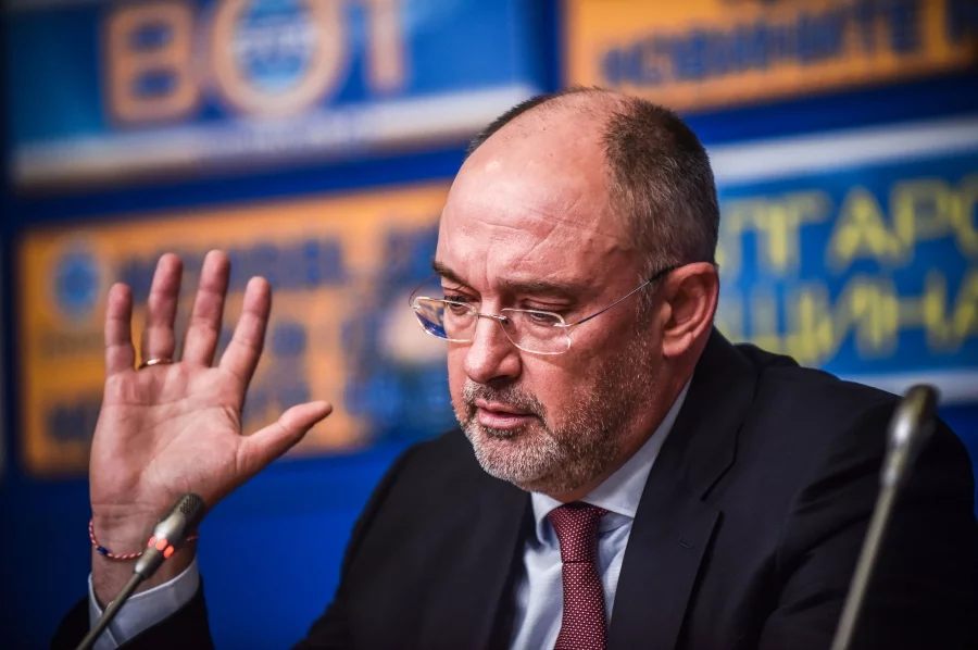 Величков сподели притеснителни информации