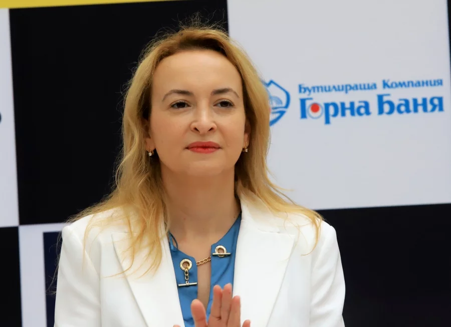 Салимова се изказа ласкаво за Антоанета Стефанова
