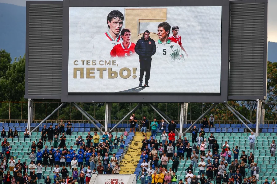 Петър Хубчев получи наградата