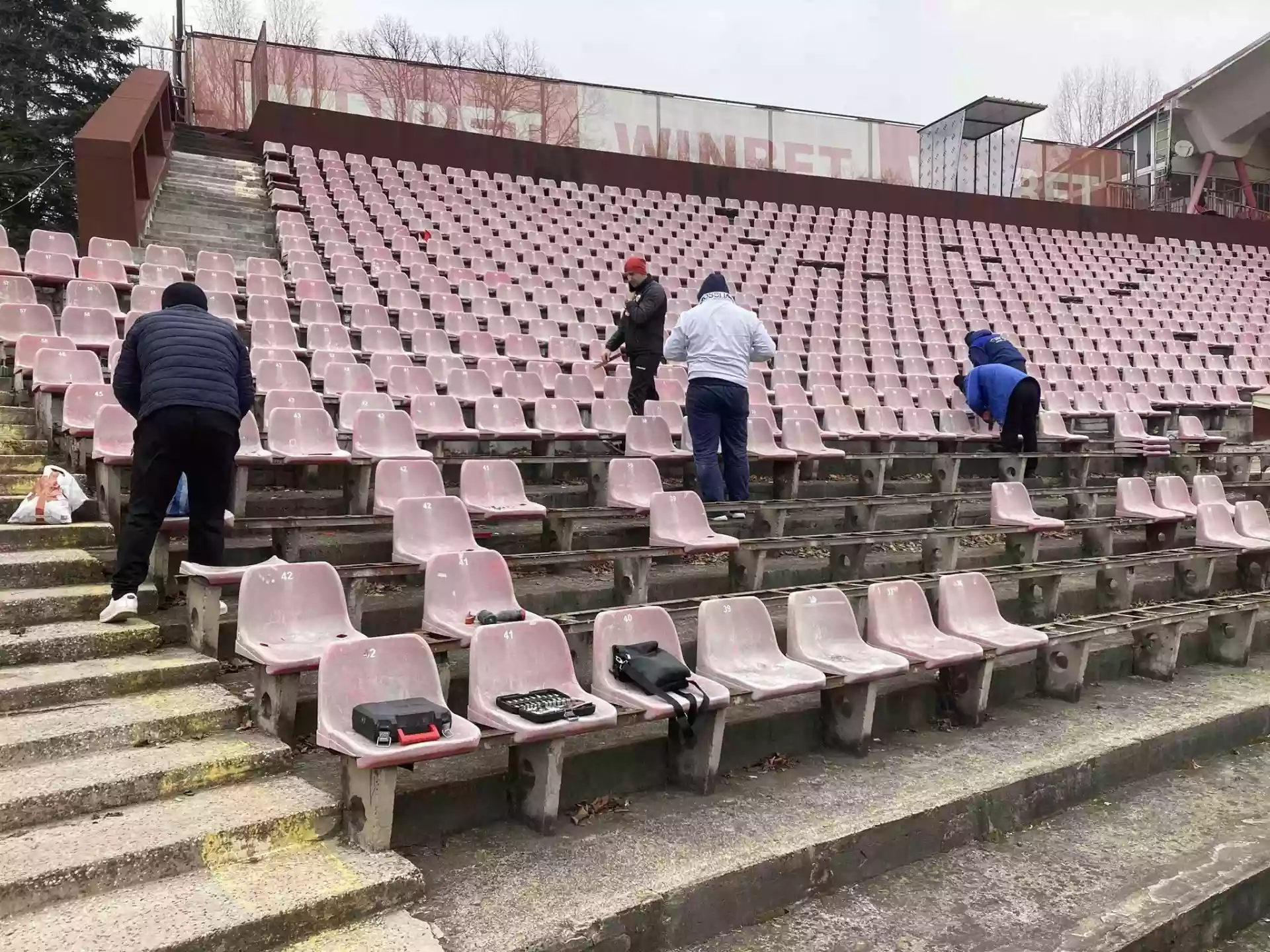 Седалките от Армията са здрави