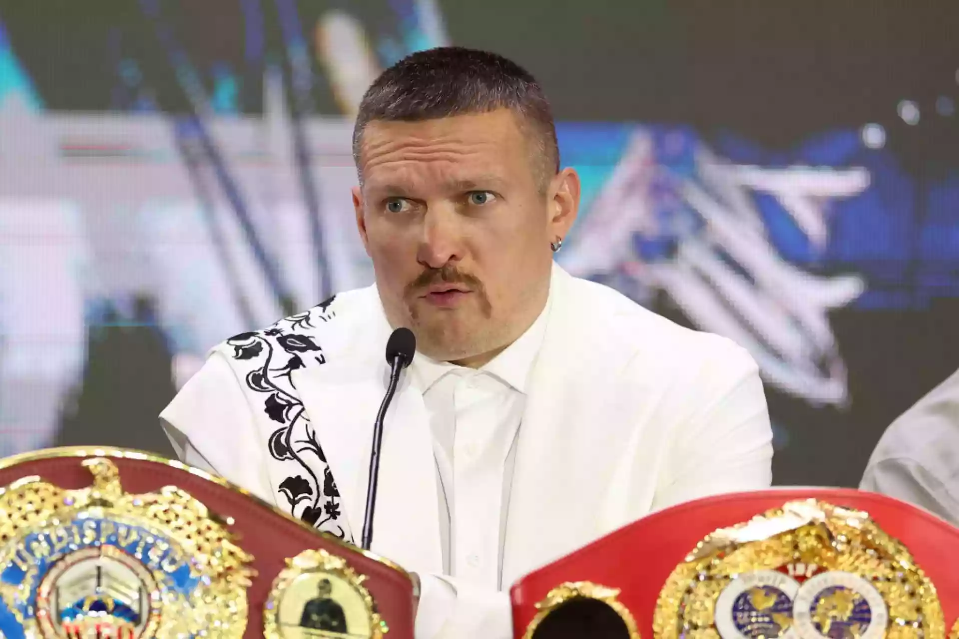 Олександър Усик