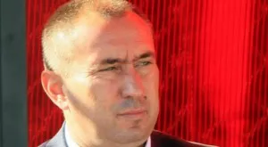 Мъри Стоилов преговаря с китайски клуб, чака го рекордна заплата