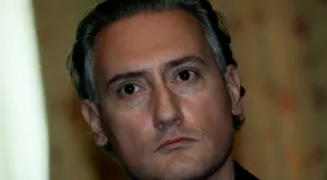 {{ otherArticle[0].article.title }}