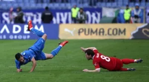 Гледаме синьо-червения сблъсък срещу 10 и 14 лв.