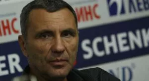 Канили българския Тайсън да се бие с професионалисти
