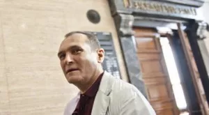Каква е причината синът на Божков да не иска баща му да става собственик на Левски?