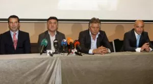 {{ otherArticle[0].article.title }}