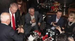 СНИМКА: Бащата на рефера на Ботев - ЦСКА пие с Томов