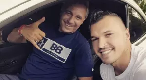 Божинов разцелува Стоичков и подлуди социалните мрежи (ВИДЕО)