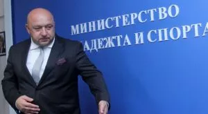 Кралев обеща 2 млн. лв. за стадион и зала в Хасково