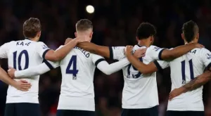 Тотнъм подписа уволнението на Ван Гаал за 6 минути (ВИДЕО)