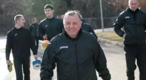 Славия подписва с нападател и защитник