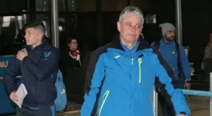 Никаква среща на "високо равнище" в "Левски", няма и смяна на треньора