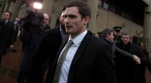 Адам Джонсън гори с милион заради секса с непълнолетна?