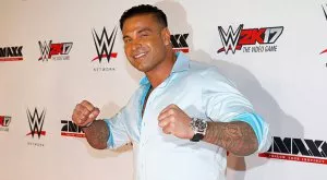 Вратар от Бундеслигата напълни душата на всички с дебюта си в WWE (ВИДЕО)