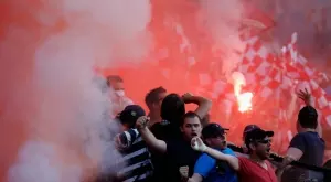 Стадионите в Нидерландия отварят врати