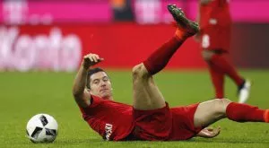 Едно полувреме бе достатъчно на Байерн, за да се класира на полуфинал за Купата