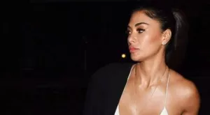 {{ otherArticle[0].article.title }}