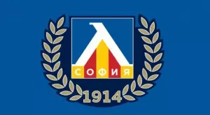 Големи звезди на Левски изненадаха ученици на специален ден (ВИДЕО)