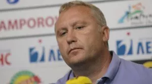 Ботев (Пд) спира с привличането на чужденци