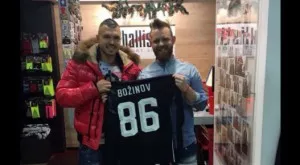 СНИМКА: И звезда на ЦСКА се оказа дружка с култовия Тони Найка