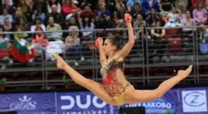 Владинова и Тасева останаха без медали във финала на бухалки