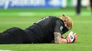 Кариус събра сили и се извини на феновете на Ливърпул (СНИМКА)