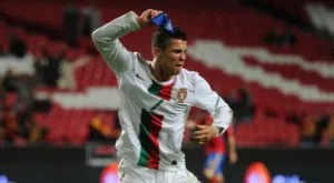 CR7 срещу Испания: Как отнеха легендарния гол на Роналдо срещу "Ла Роха" (ВИДЕО)