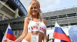 СНИМКА: Най-красивата фенка на Русия се оказа порнозвезда