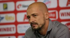 Ел Маестро ще прави промени в двубоя за Купата