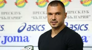 Валери Божинов се похвали със "Златната топка" (СНИМКА)