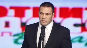 СНИМКА: Красива треньорка бе сред първите поздравили Кобрата за успеха