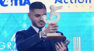 Икарди триумфира като "Футболист на годината в Серия А"