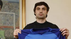 Феновете на Берое кълнат доскорошния си капитан заради Левски