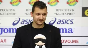 Тодор Неделев ще прибира двойно повече пари от новия си договор с Ботев Пловдив?