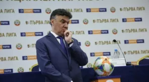 След загубата от Косово: Боби Михайлов минал с джипа си по лекоатлетическата писта на Националния 