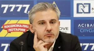 Отговорът към Колев не закъсня: Ти си на заплата, не аз, подбираш удобни примери и подвеждаш