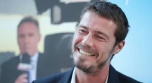 {{ otherArticle[0].article.title }}