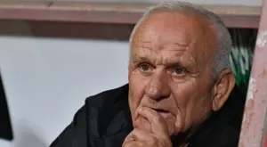 Кошмар в Сърбия: Люпко Петрович "лети" в насрещното на магистралата и се блъска (ВИДЕО)