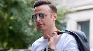 {{ otherArticle[0].article.title }}