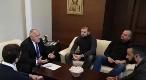 Има ли право Бойко Борисов да  прехвърли акциите на някой друг?