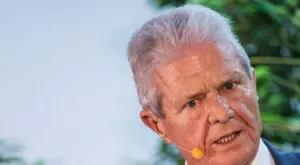 {{ otherArticle[0].article.title }}