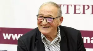 Екип на "France Football" посети стадиона на ЦСКА заради Димитър Пенев (СНИМКИ)