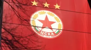 Разочаровал в ЦСКА вижда себе си за по-добра алтернатива за Аякс, вместо Джордан Хендерсън