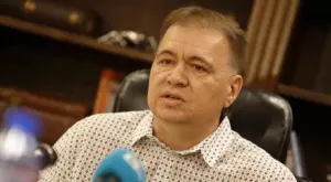 Изпуска ли го Левски? Николай Жейнов с горещи разкрития за милионната оферта за Кръстев  