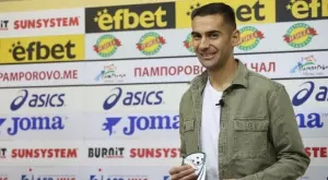 "Забравеният" Чочев продължава да е на върха в Първа лига