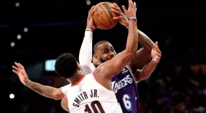 ЛеБрон избухна с 43 точки за победа на Лейкърс навръх Нова година