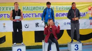 Стефка Костадинова награди националните призьори за деца и младежи в риск 
