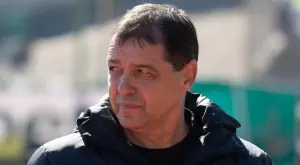 "Нямаме съмнения, че и този път той ще бъде победител": Левски подкрепи Петър Хубчев в борбата му