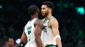 Баскетболна лекция в "TD Garden", Селтикс поведе на Уориърс в сериите (ВИДЕО)
